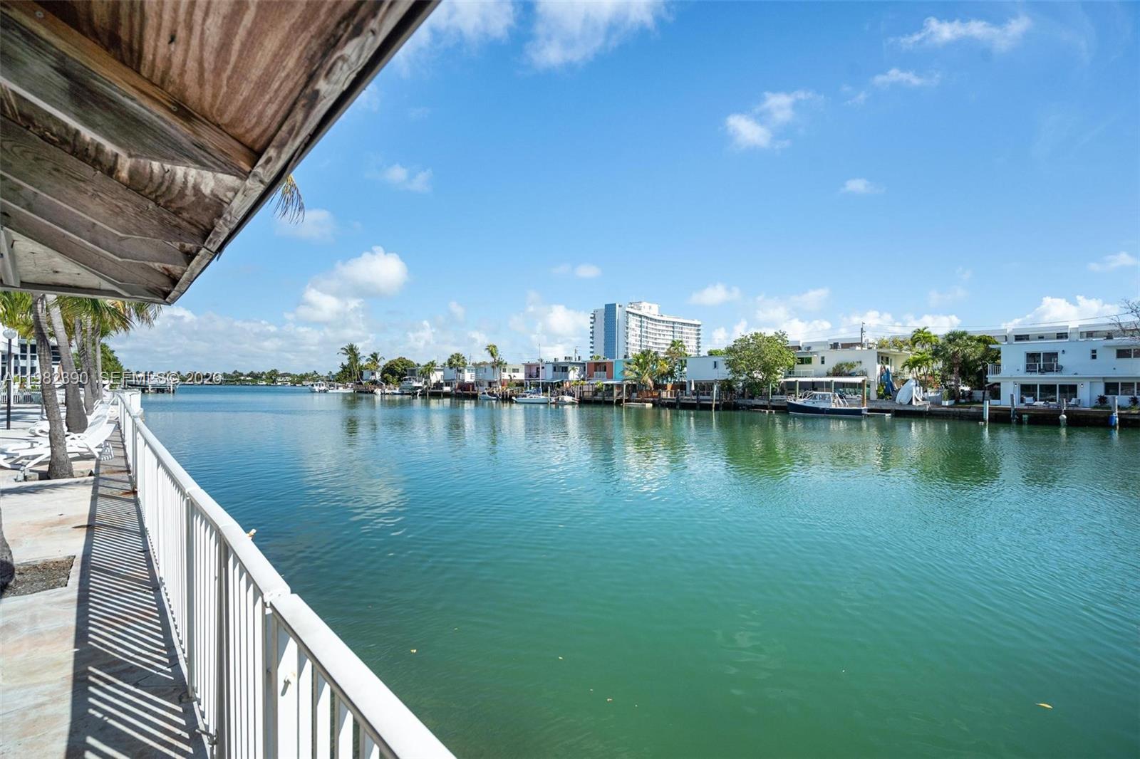 ISLAND POINT SOUTH CONDO - Residential