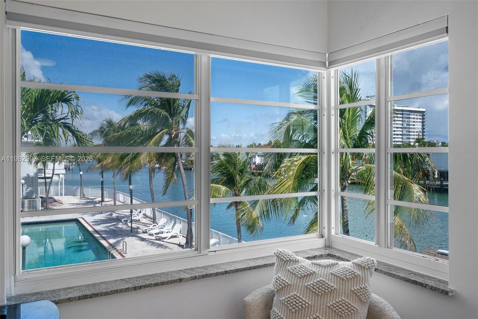 ISLAND POINT SOUTH CONDO - Residential