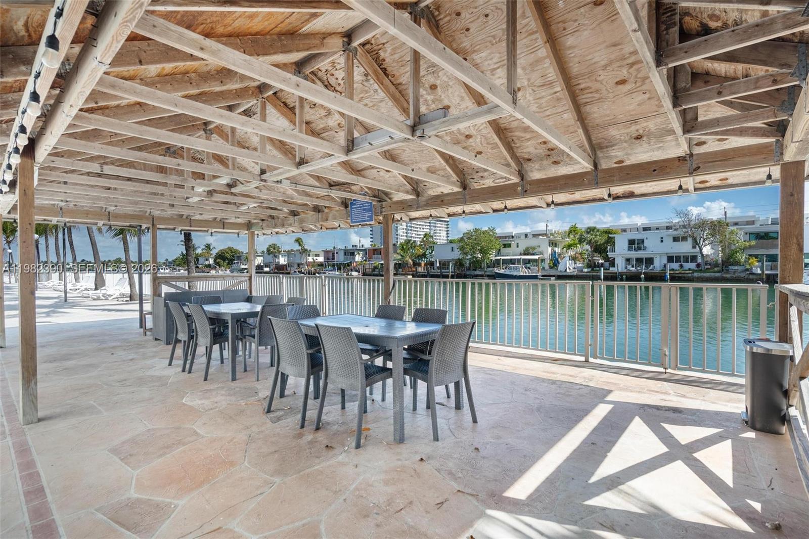 ISLAND POINT SOUTH CONDO - Residential