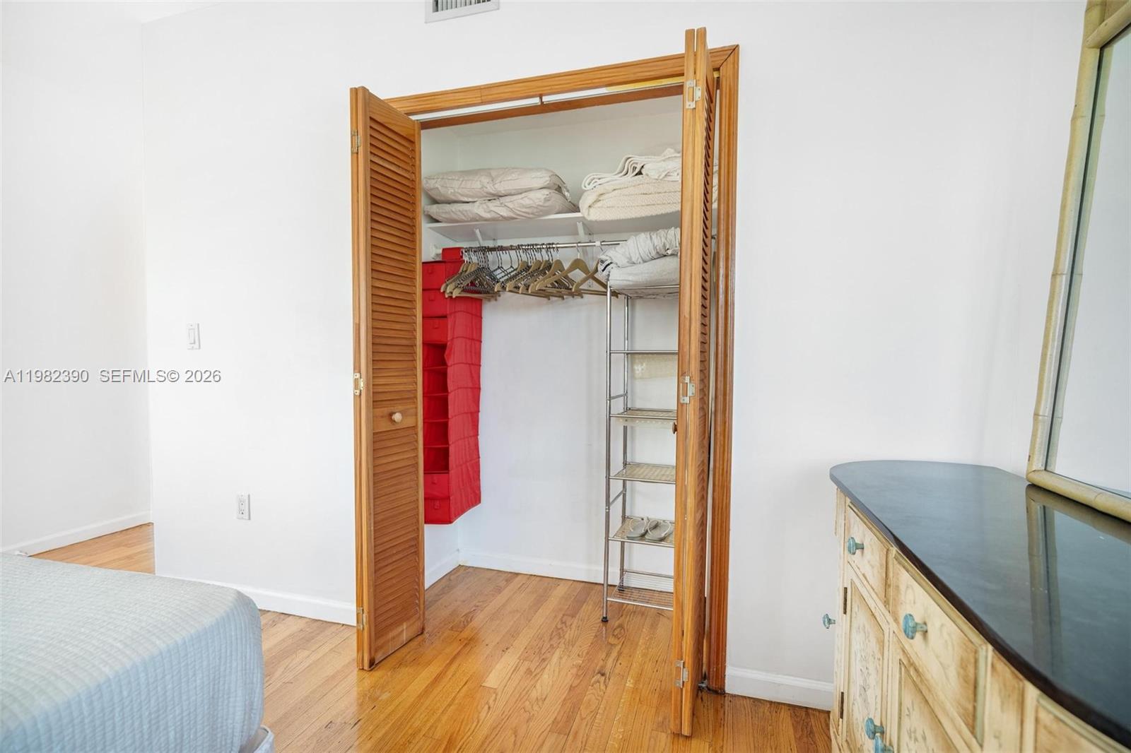 ISLAND POINT SOUTH CONDO - Residential