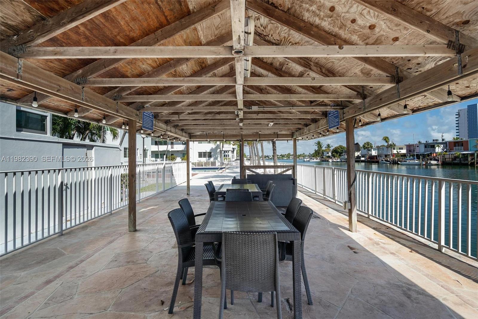 ISLAND POINT SOUTH CONDO - Residential