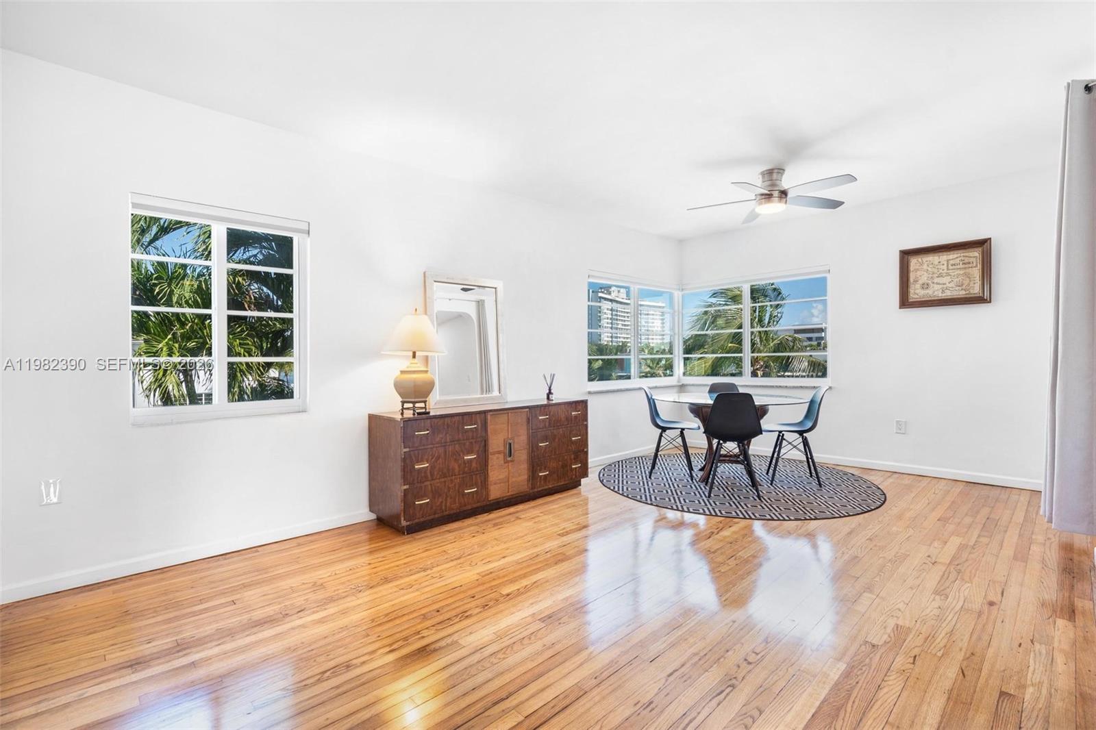 ISLAND POINT SOUTH CONDO - Residential