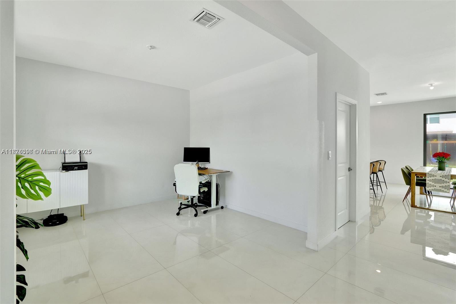 DIXIE HEIGHTS - Residential