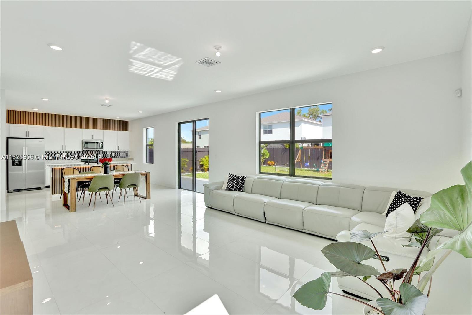 DIXIE HEIGHTS - Residential