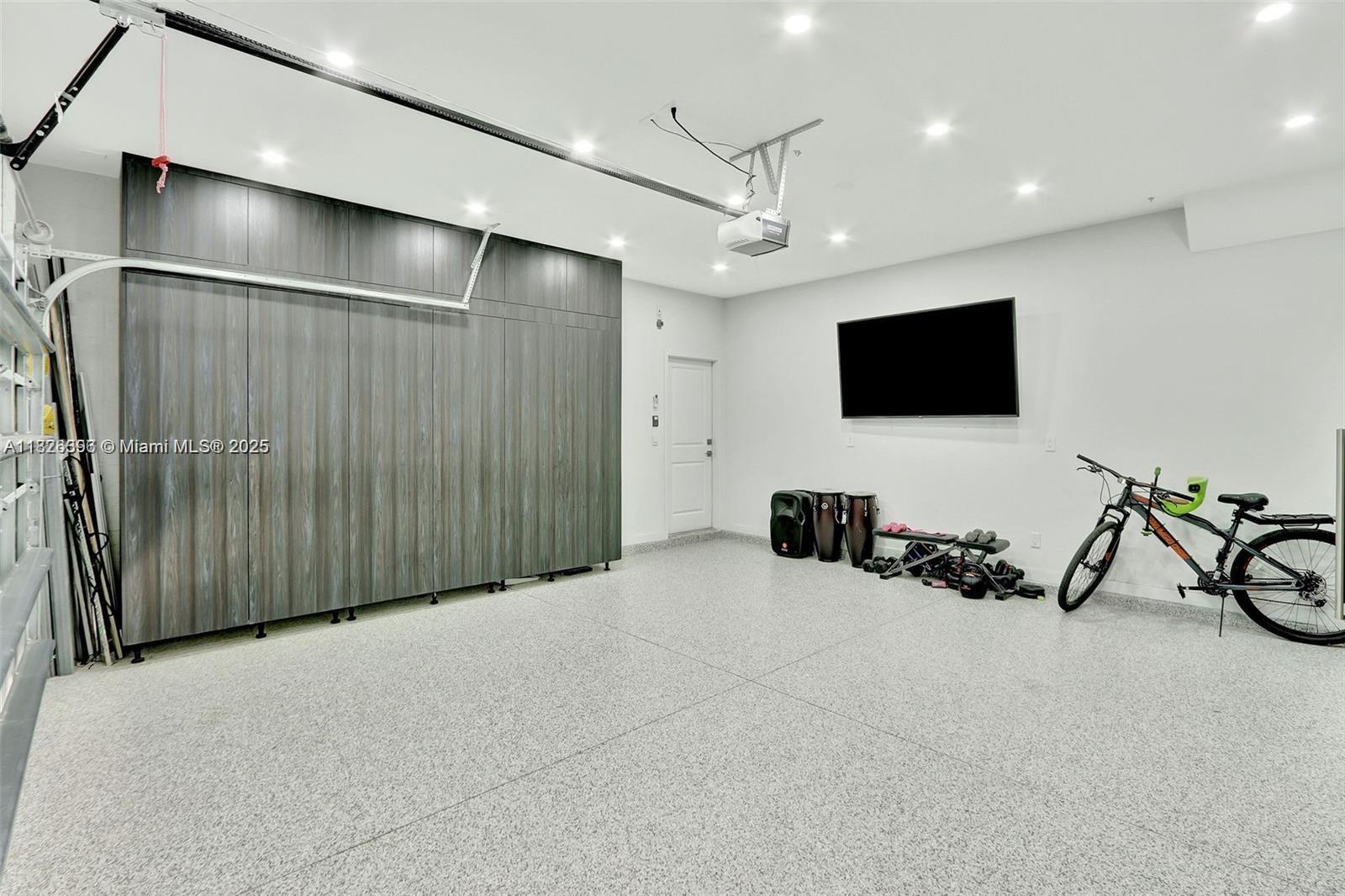 DIXIE HEIGHTS - Residential