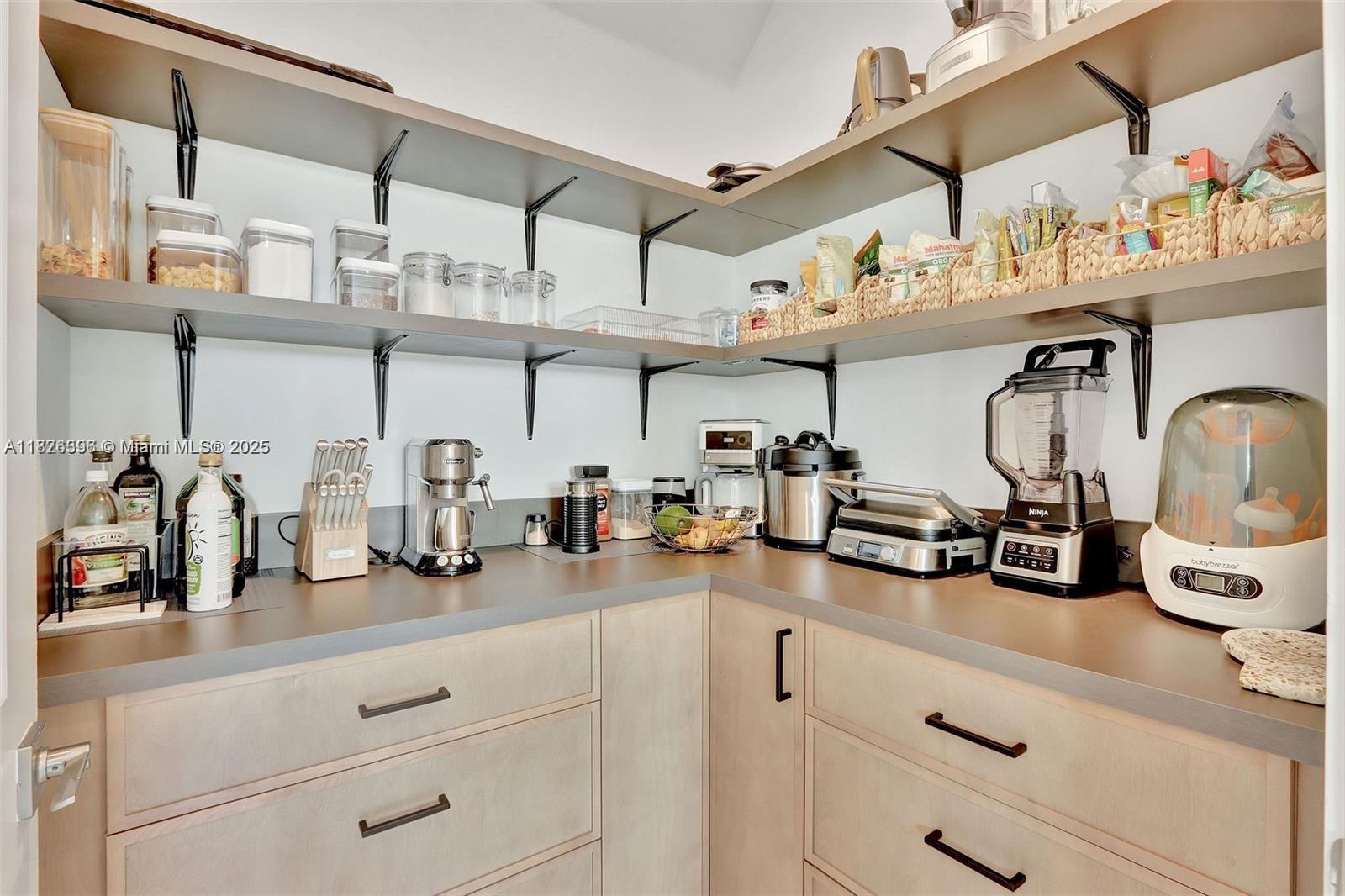 DIXIE HEIGHTS - Residential