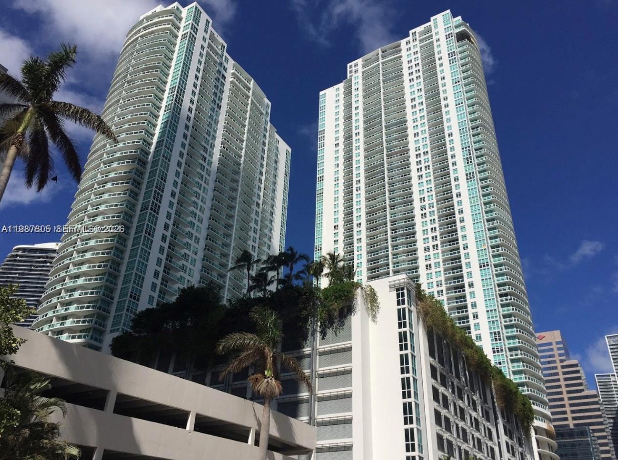 THE PLAZA 851 BRICKELL CO - Residential Lease