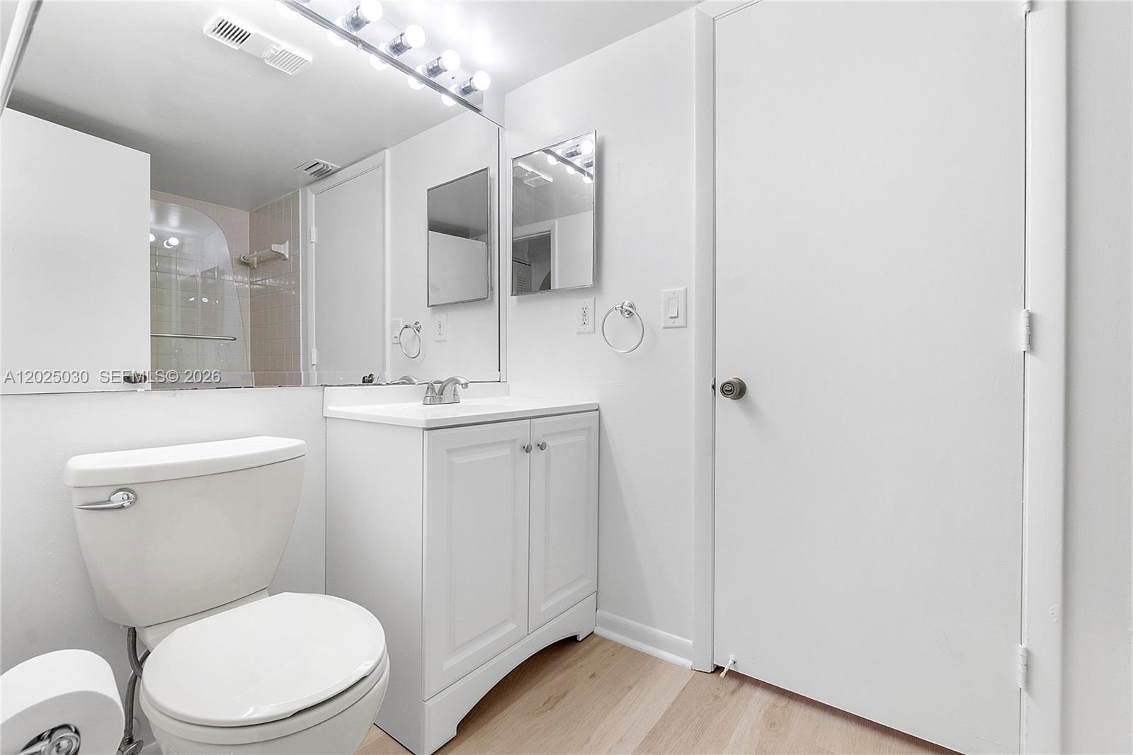 GRAND OASIS CONDO - Residential