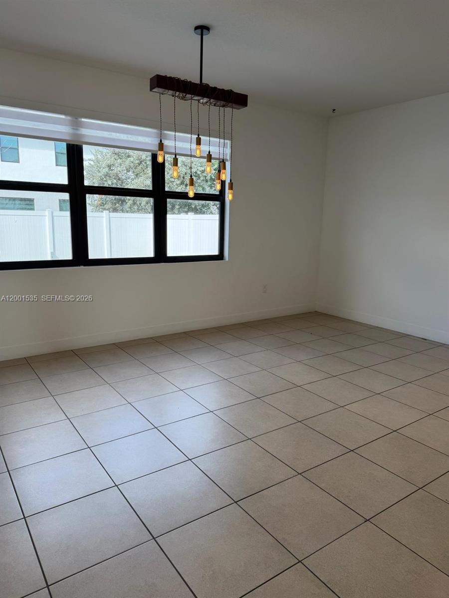 MC RESIDENTIAL - Residential Lease