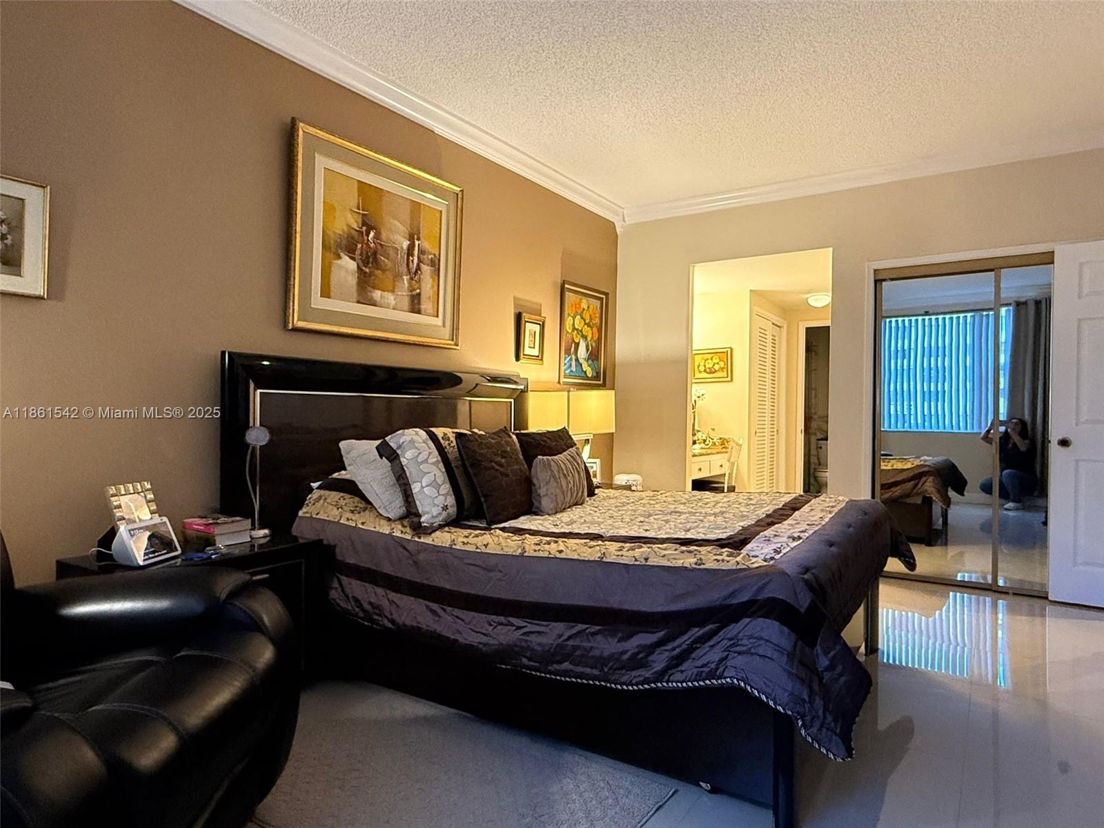 HILLCREST EAST NO 22 COND - Residential