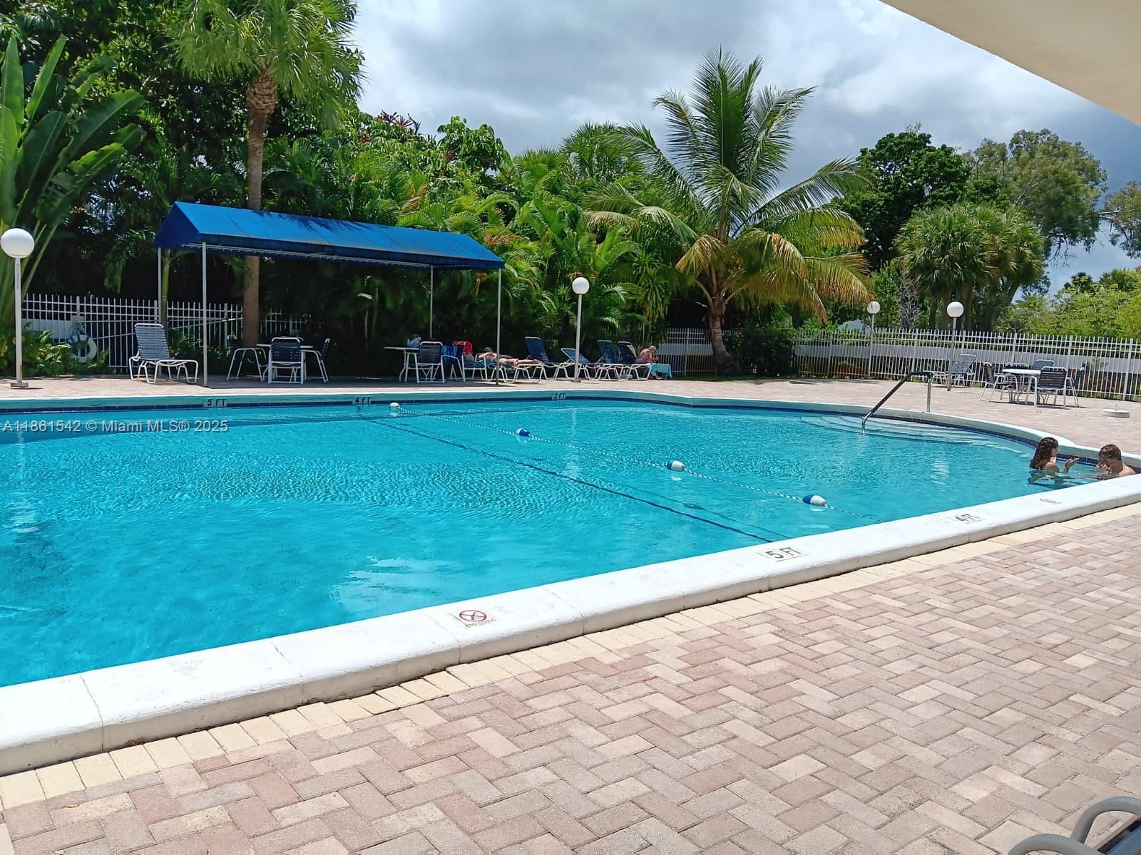 HILLCREST EAST NO 22 COND - Residential