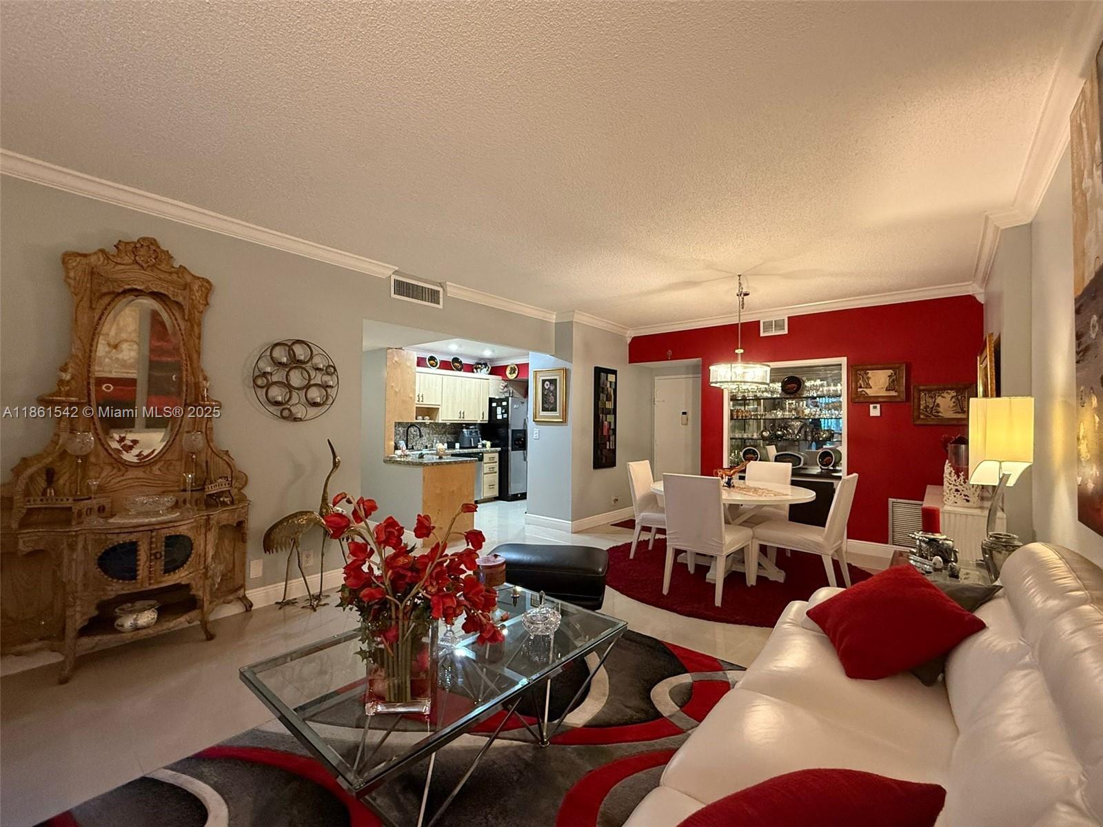 HILLCREST EAST NO 22 COND - Residential