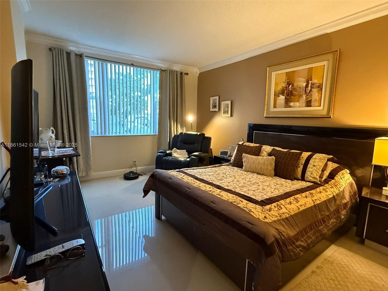 HILLCREST EAST NO 22 COND - Residential