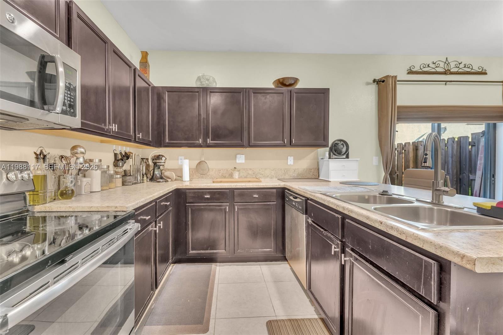 COCO PALM ESTATES - Residential