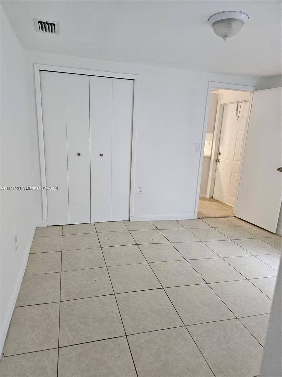 SUN GARDENS - Residential Lease