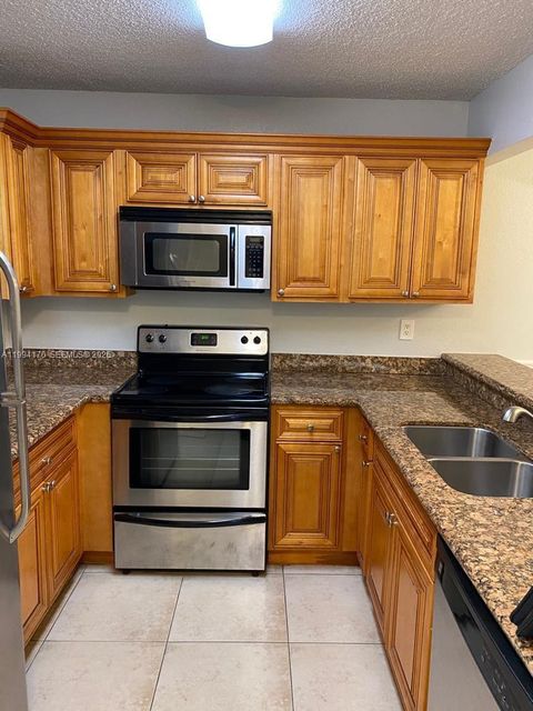 1620 Balfour Point Dr B West Palm Beach FL 33411