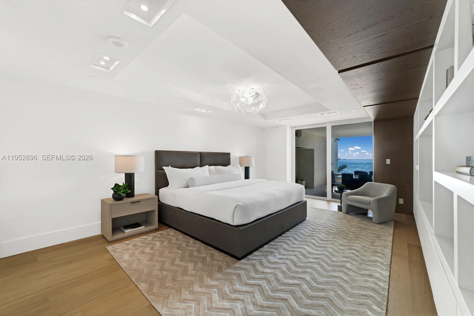 RESIDENCES AT VIZCAYA CON - Residential