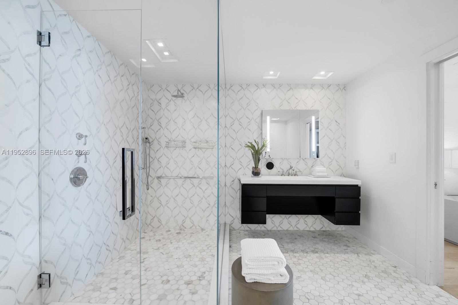 RESIDENCES AT VIZCAYA CON - Residential