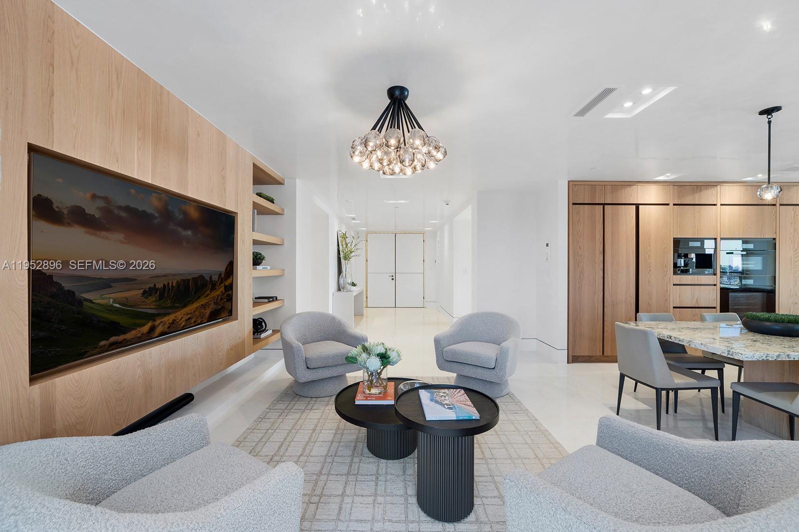 RESIDENCES AT VIZCAYA CON - Residential