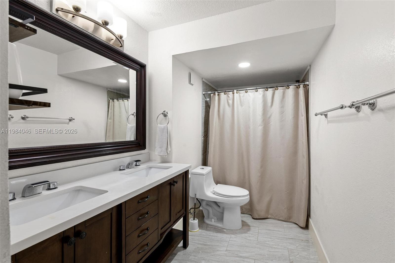 KENDALL GATE CONDO - Residential