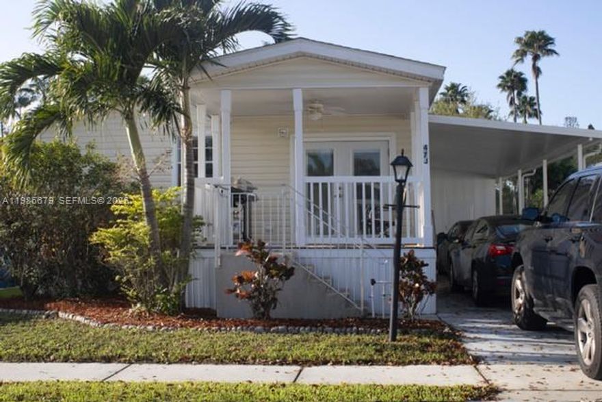 Centrally located in one of the best mobile home communities in South Forida, this 2016 Jacobsen mobile home has a NEW A/C and sits on a culdesac, where peace and enjoyment are a part of the daily lifestyle. The community is equipped with many amenities making this a great place to call home and or vacationing spot. Being just a couple of blocks from the highway, allows one to get in just minutes to Port Everglades, Fort Lauderdale Airport, the beaches and so much more.