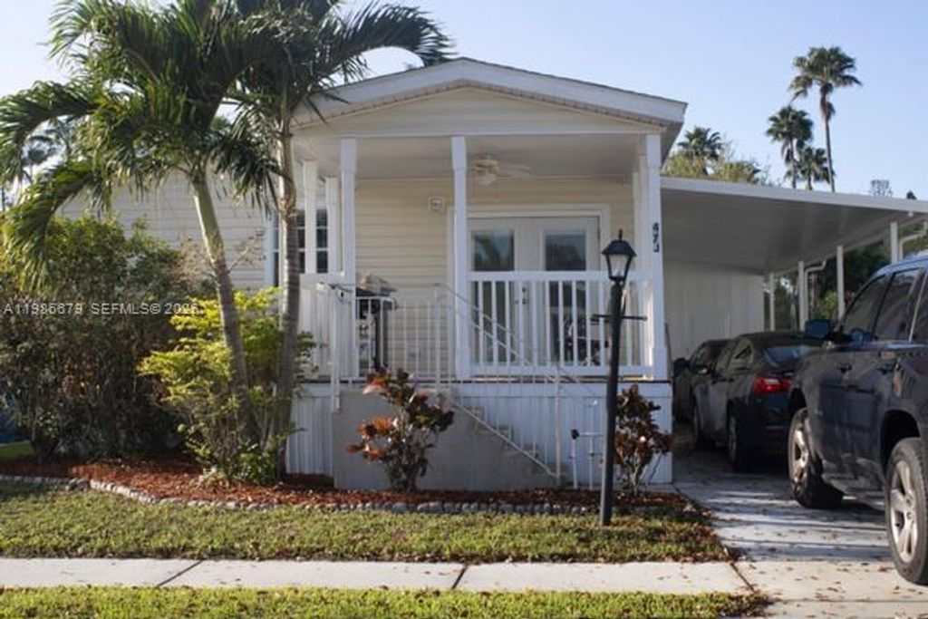 Photo of 47J W Jasmine Ln, Davie, FL 33325 (MLS # A11986679)