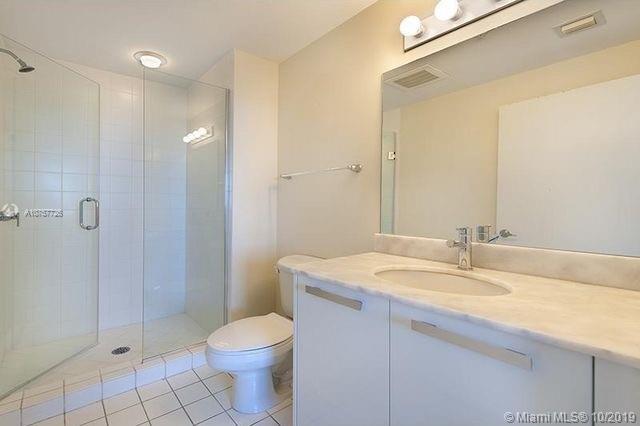BLUE CONDO - Residential Lease
