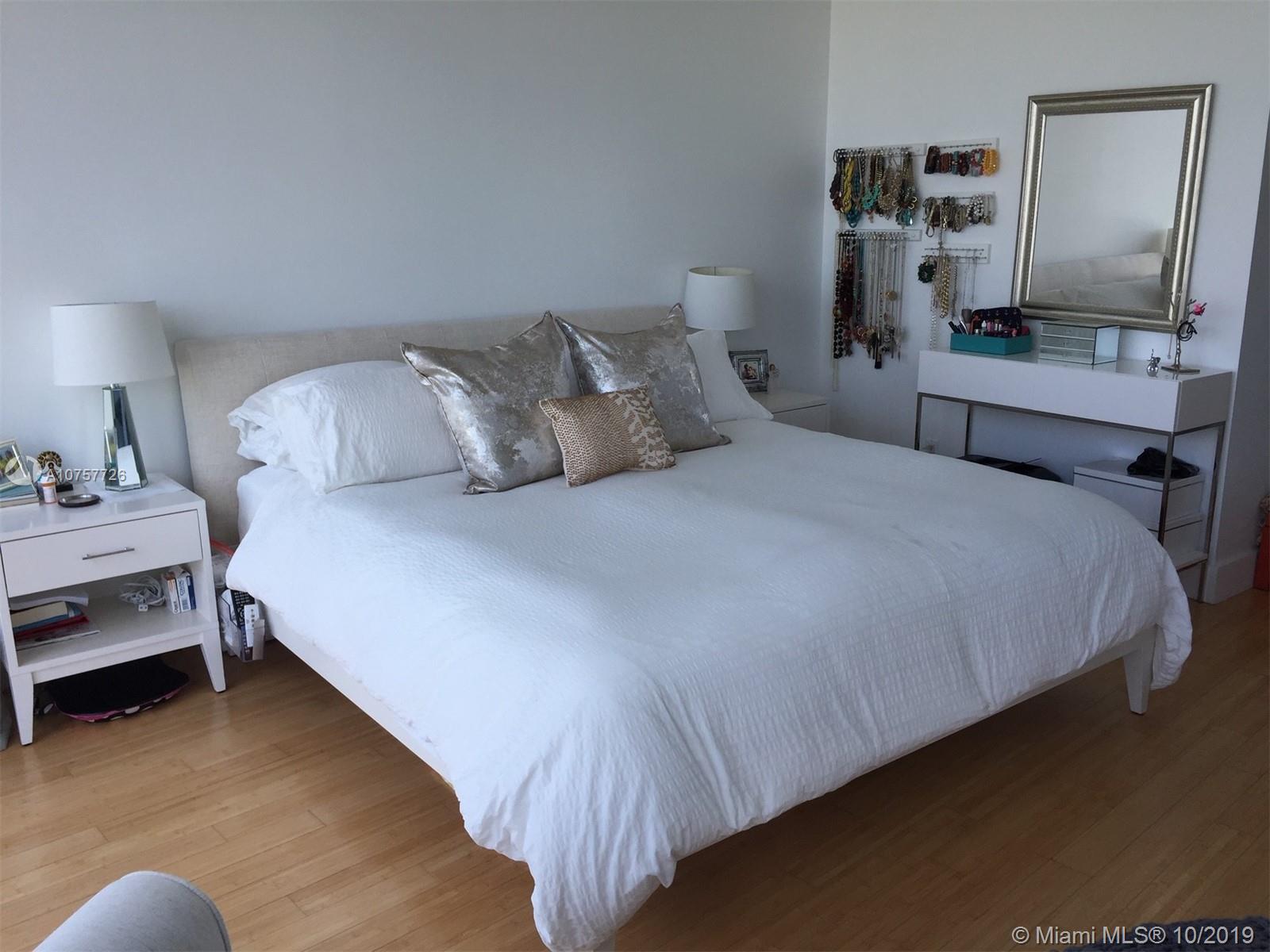 BLUE CONDO - Residential Lease