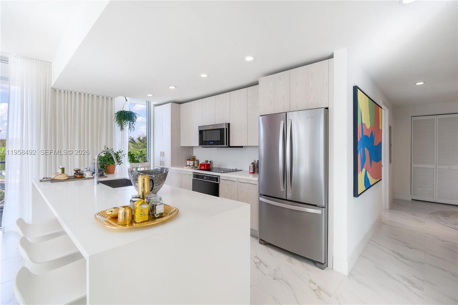 METROPICA NORTH TOWER ONE - Residential