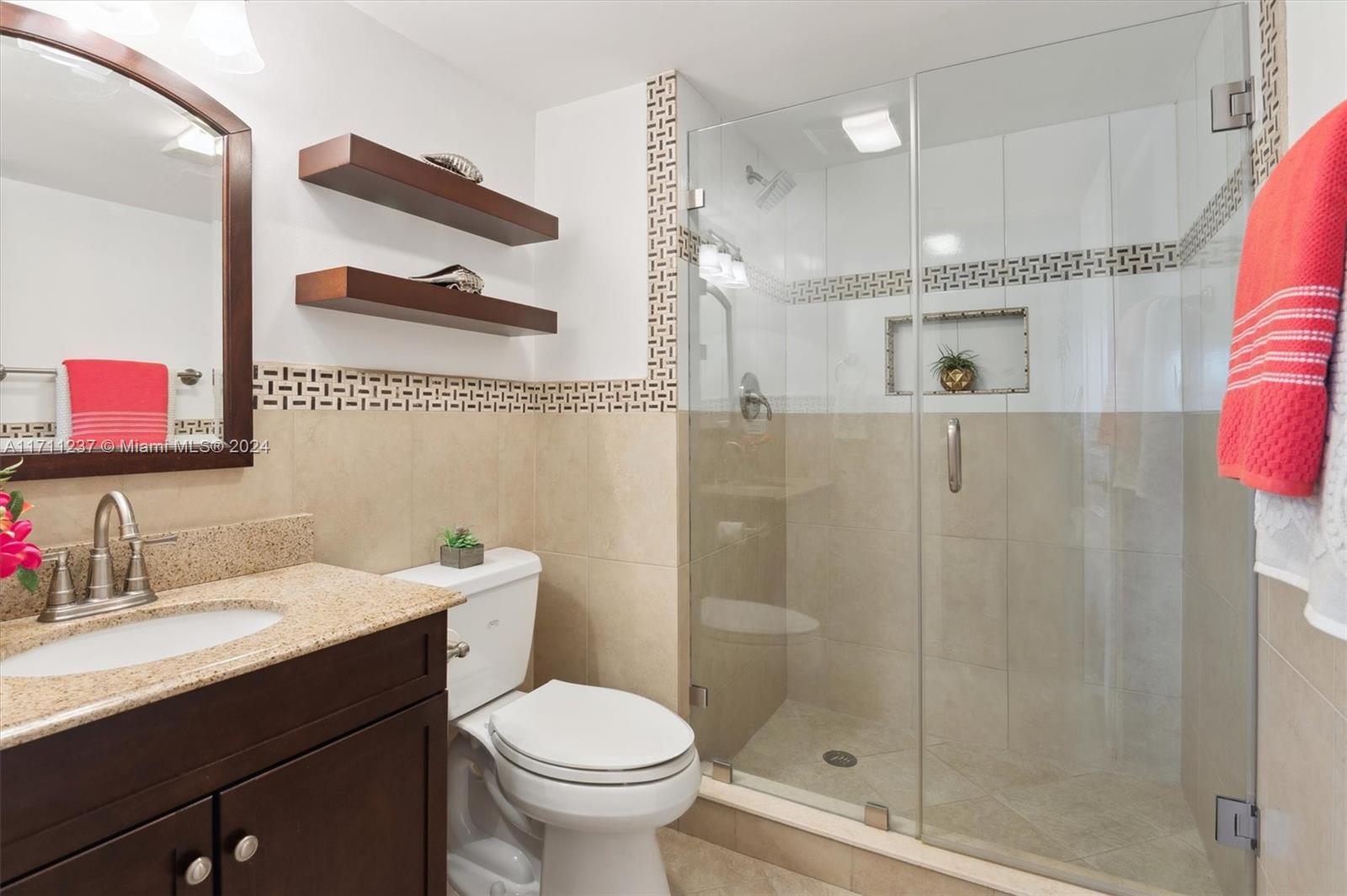 HOLLYBROOK GOLF AND - Residential