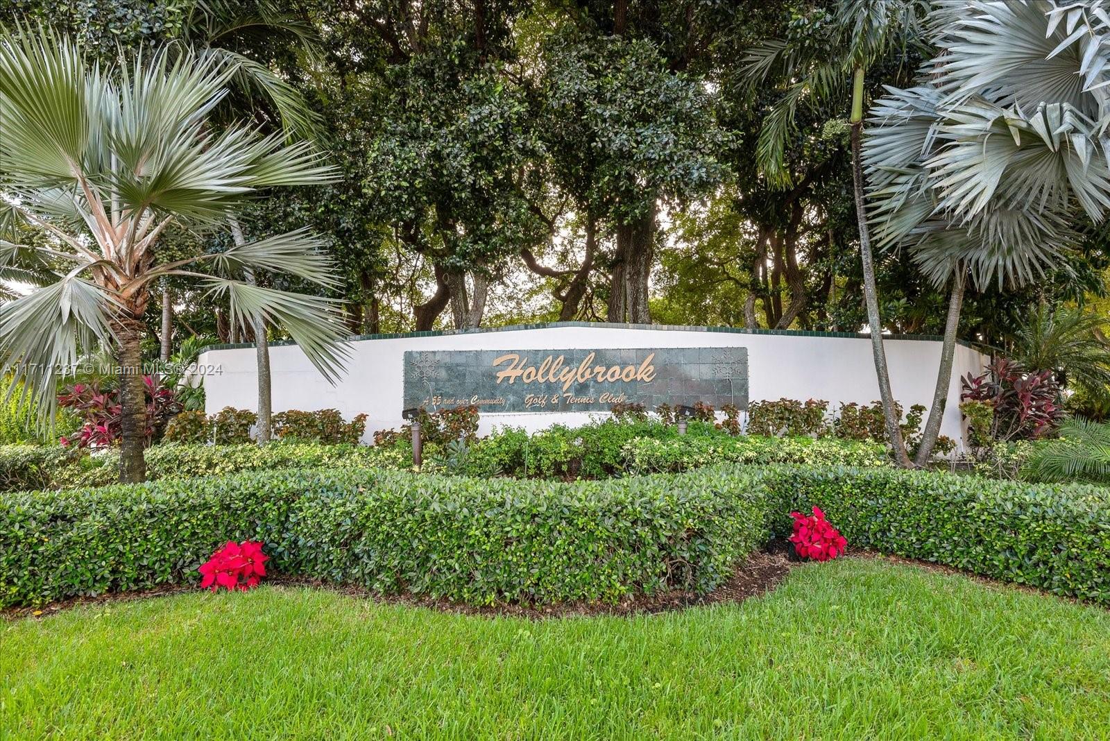 HOLLYBROOK GOLF AND - Residential