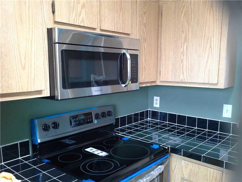 LAKESHORE AT UNIVERSITY P - Residential Lease