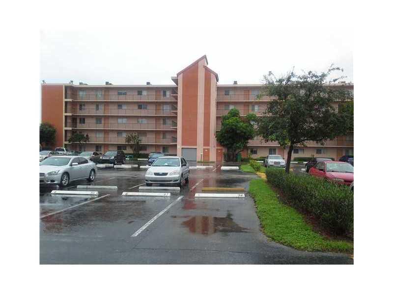 LAKESHORE AT UNIVERSITY P - Residential Lease