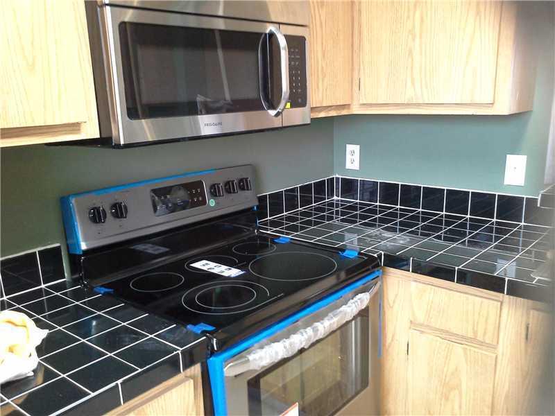 LAKESHORE AT UNIVERSITY P - Residential Lease