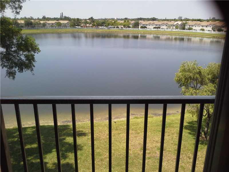 LAKESHORE AT UNIVERSITY P - Residential Lease