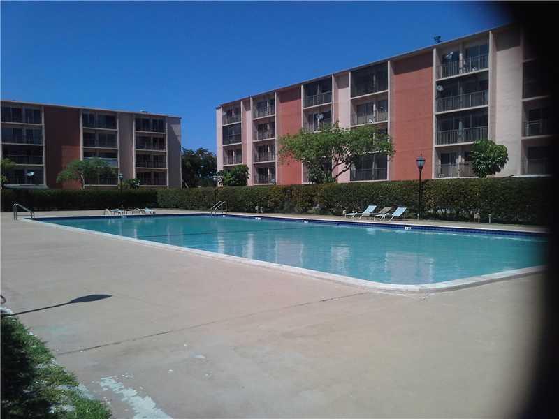 LAKESHORE AT UNIVERSITY P - Residential Lease