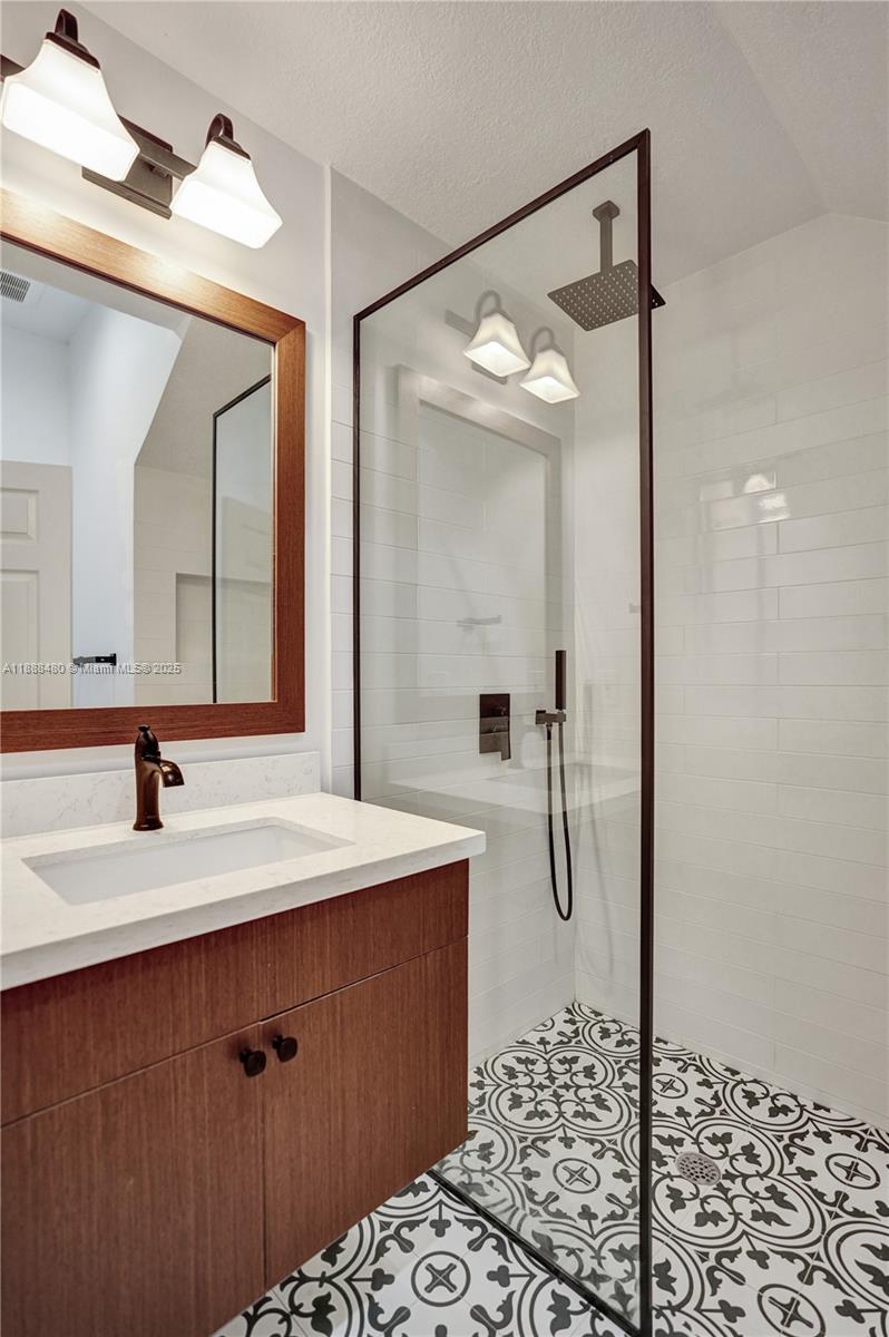 CEDAR CREEK RANCH - Residential Lease