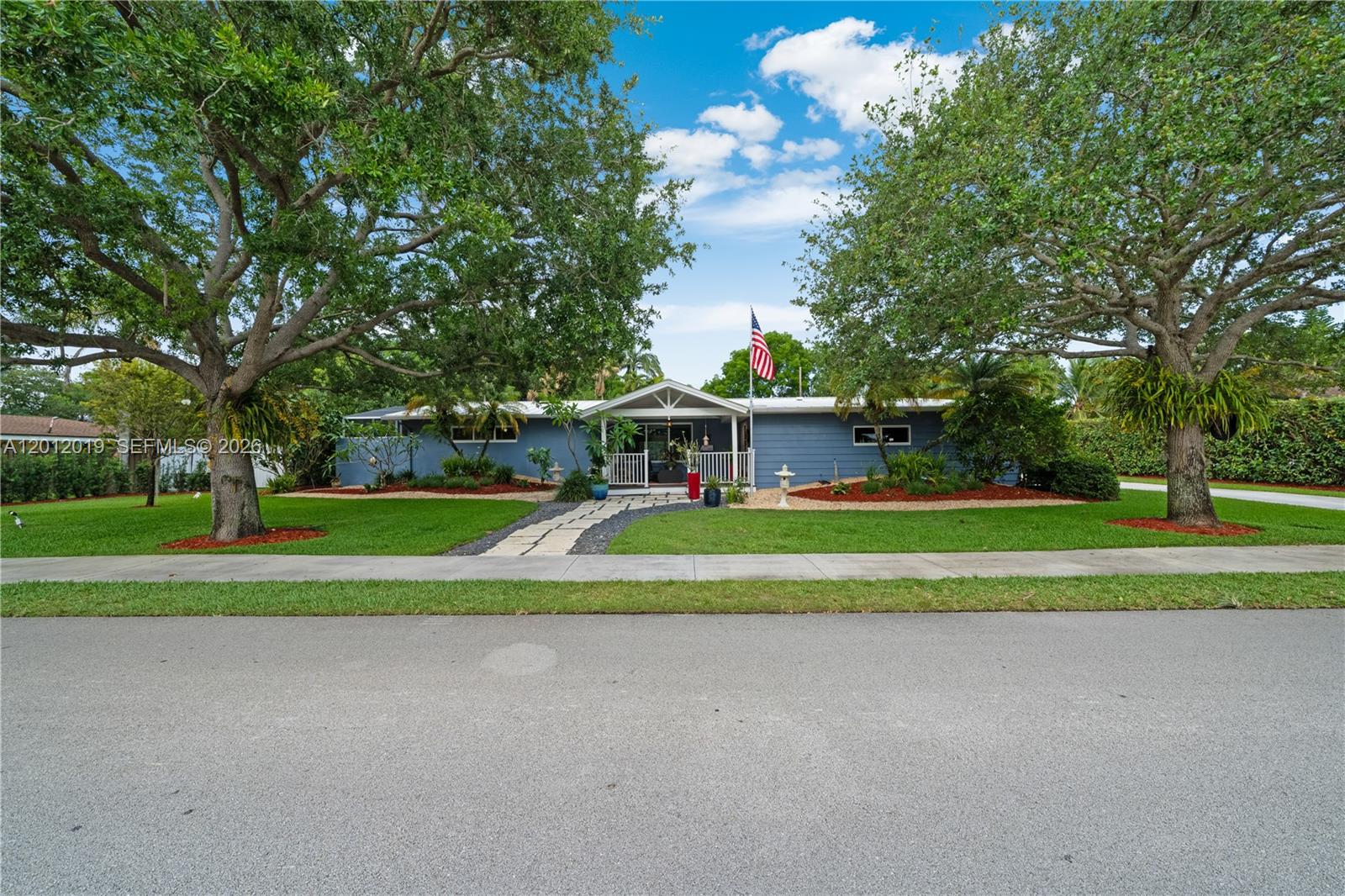 GARDEN MNR - Residential