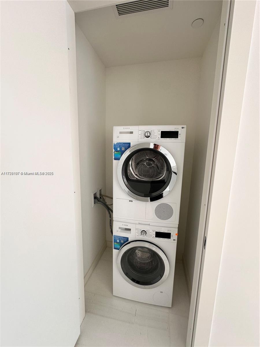 ASTON MARTIN RESIDENCES - Residential Lease