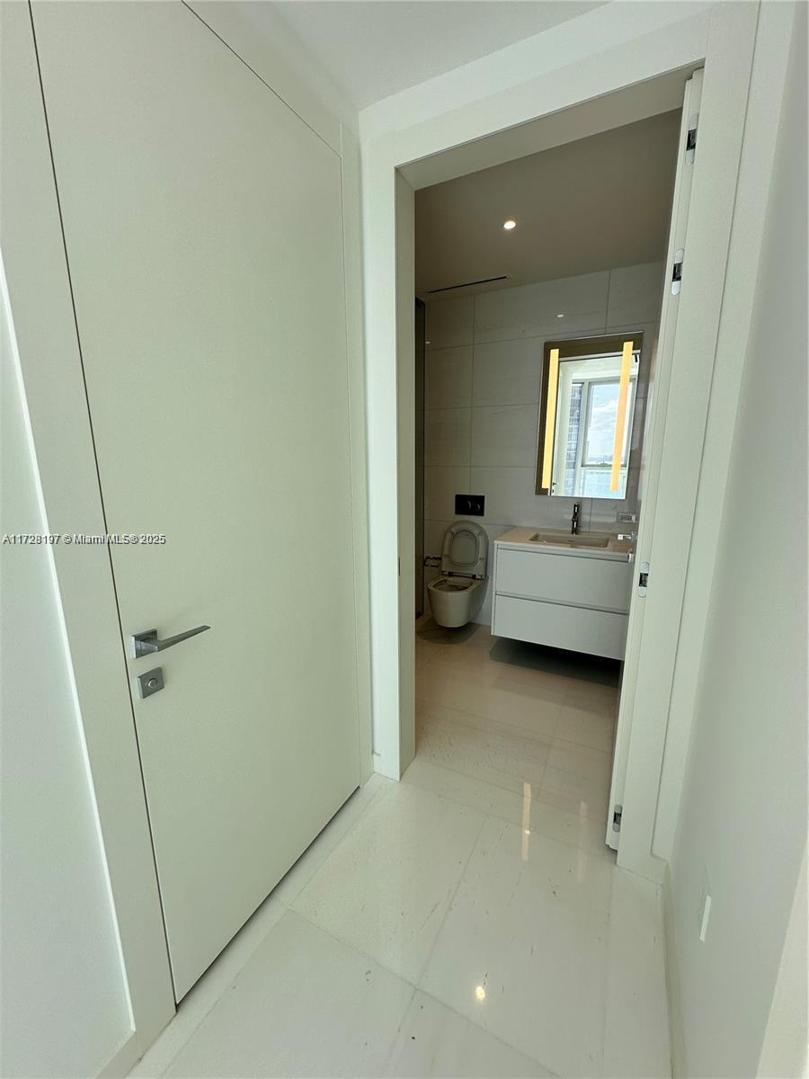 ASTON MARTIN RESIDENCES - Residential Lease