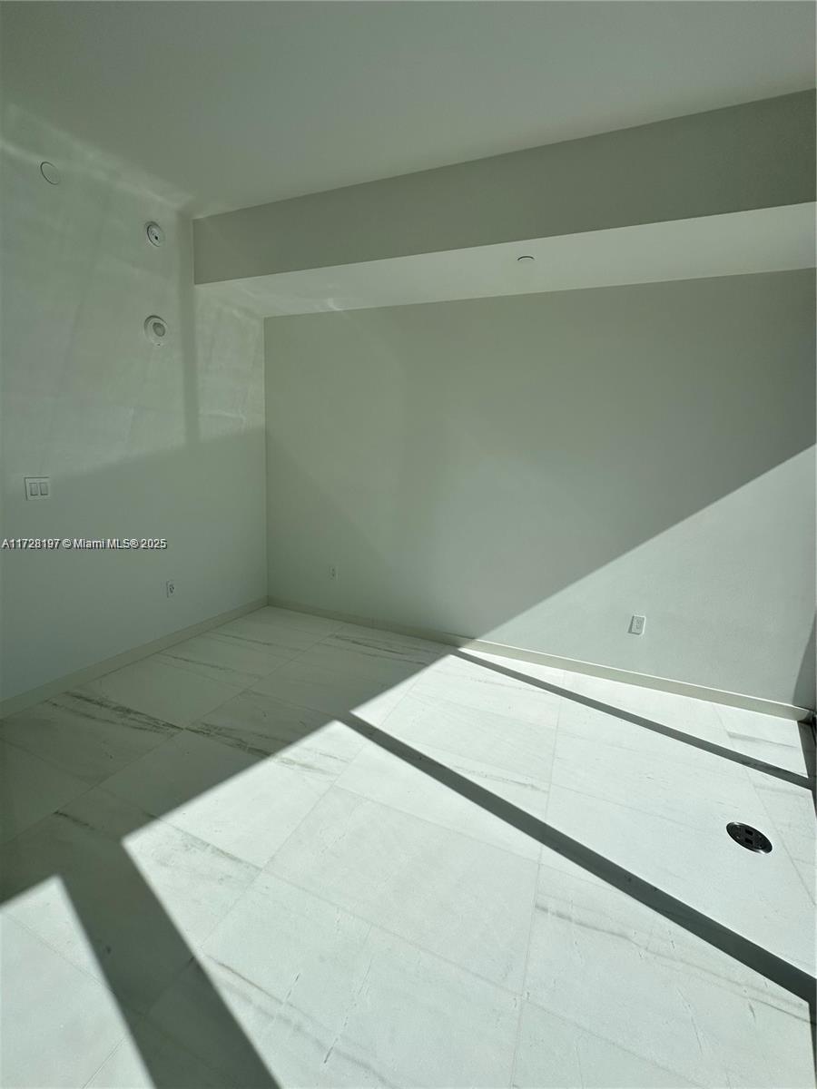 ASTON MARTIN RESIDENCES - Residential Lease