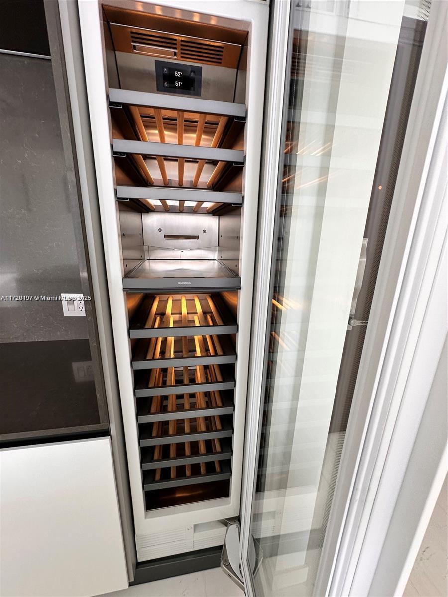 ASTON MARTIN RESIDENCES - Residential Lease