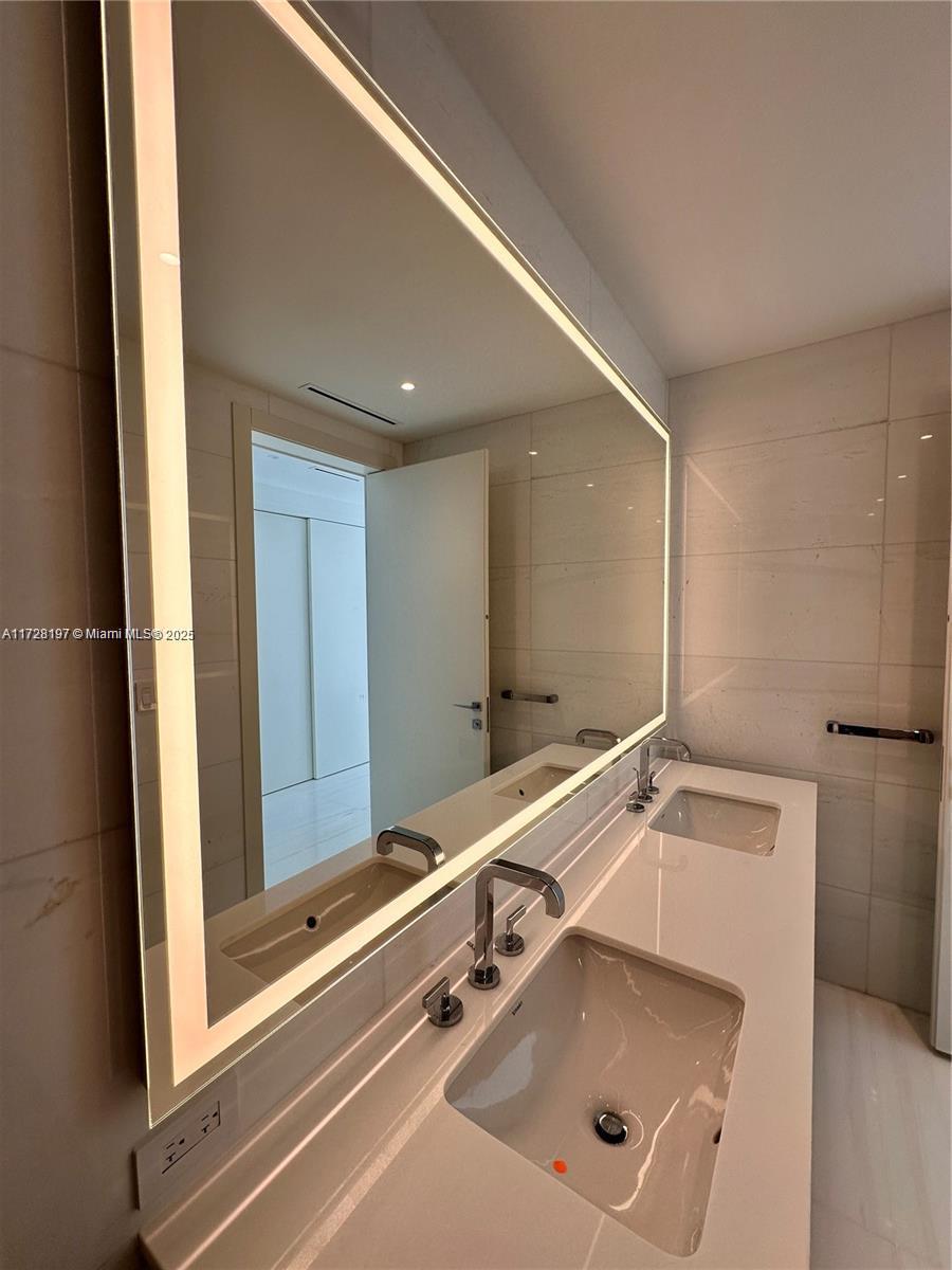 ASTON MARTIN RESIDENCES - Residential Lease