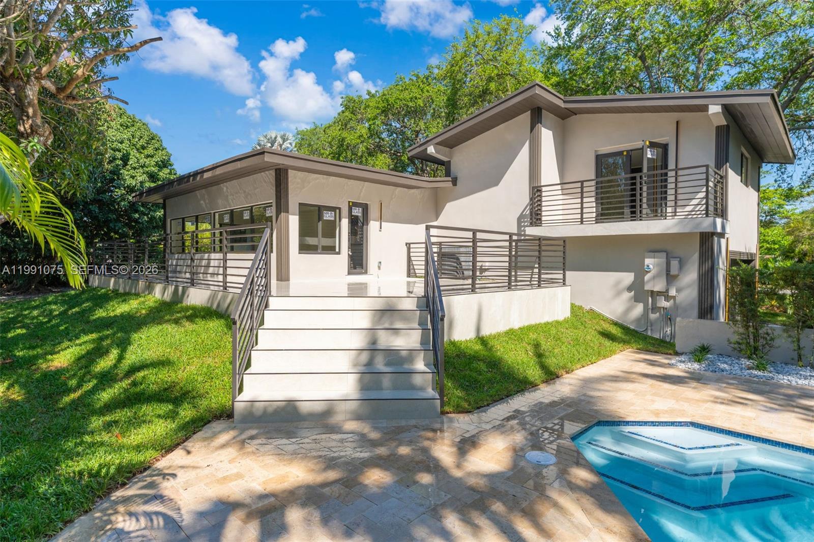 PINE TREE ESTATES 1ST ADD - Residential