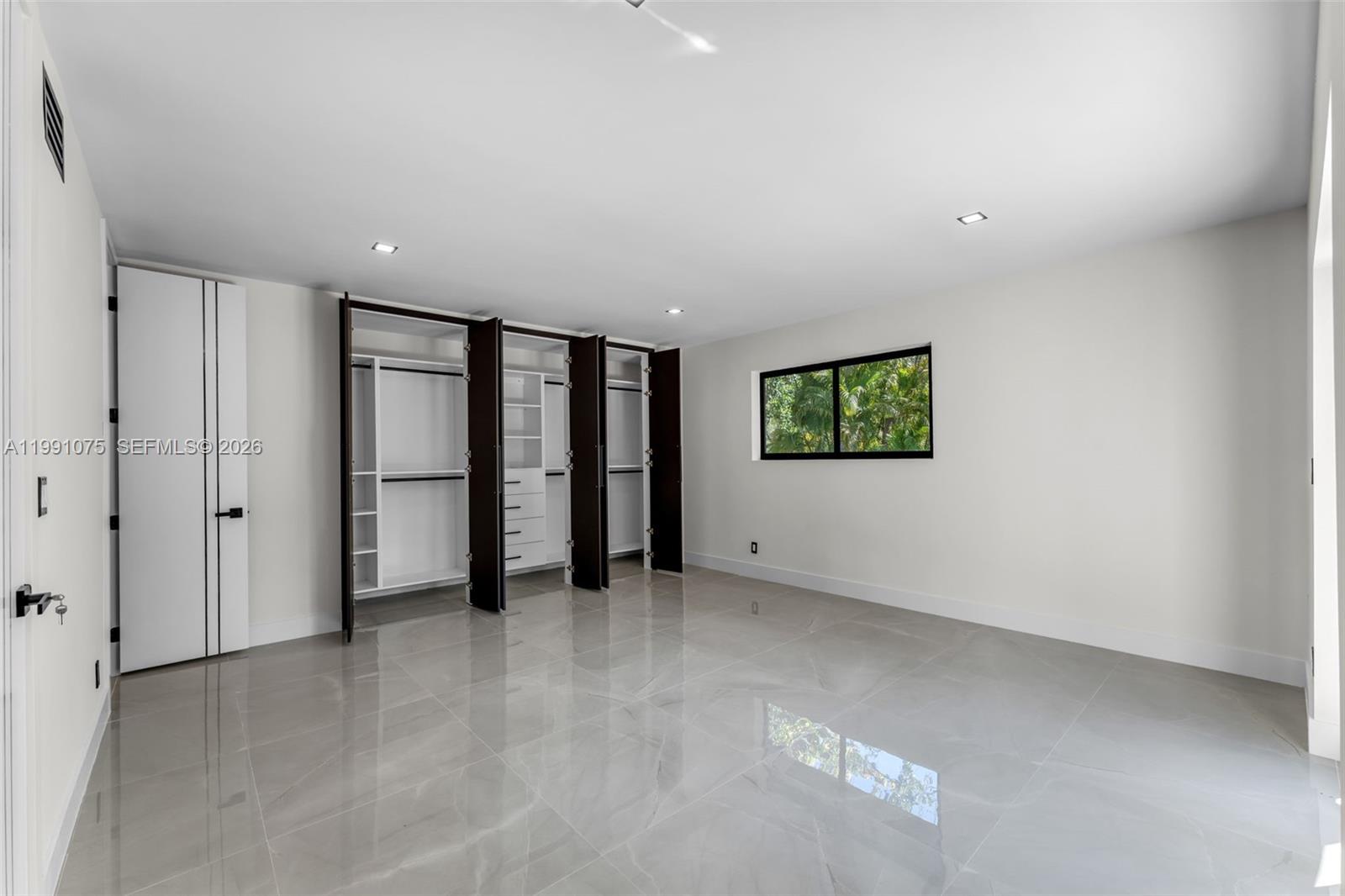 PINE TREE ESTATES 1ST ADD - Residential