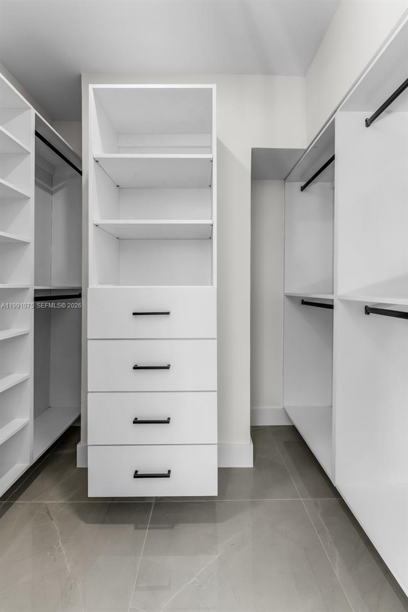 PINE TREE ESTATES 1ST ADD - Residential