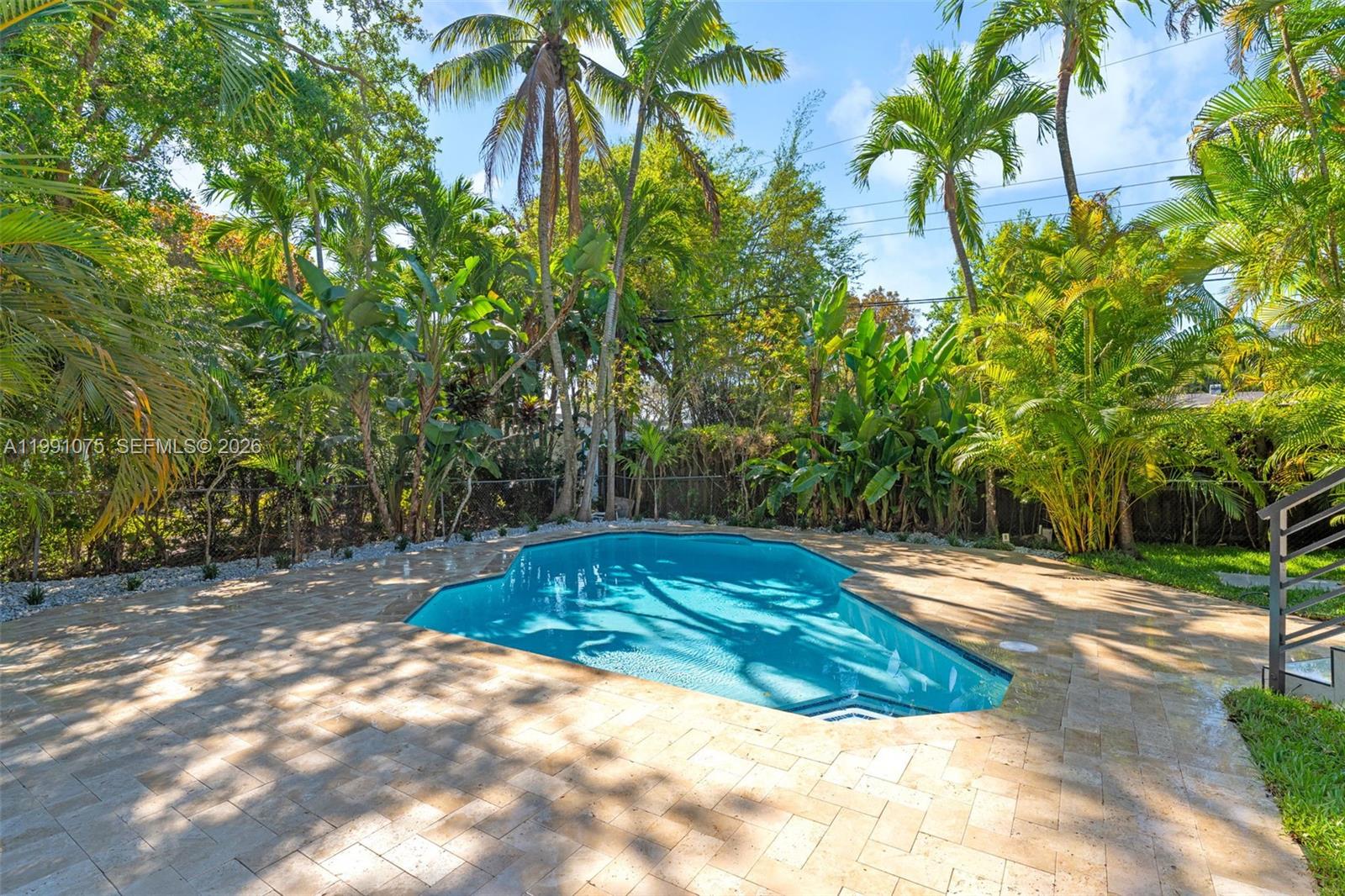 PINE TREE ESTATES 1ST ADD - Residential