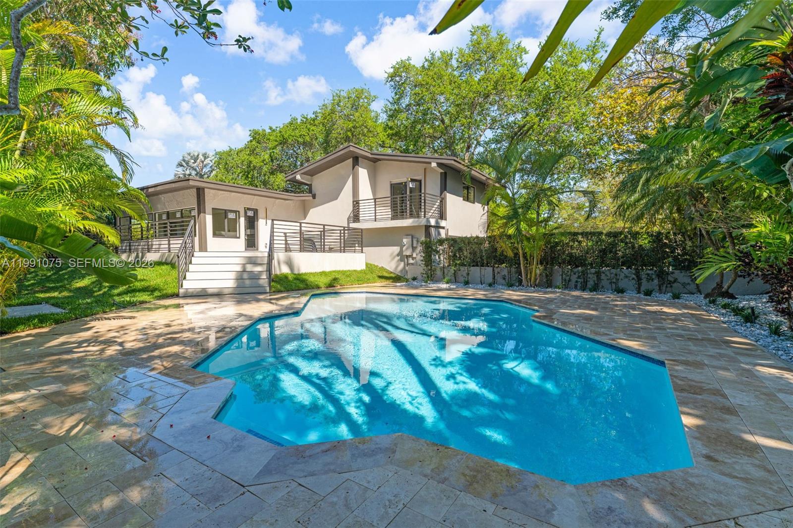 PINE TREE ESTATES 1ST ADD - Residential