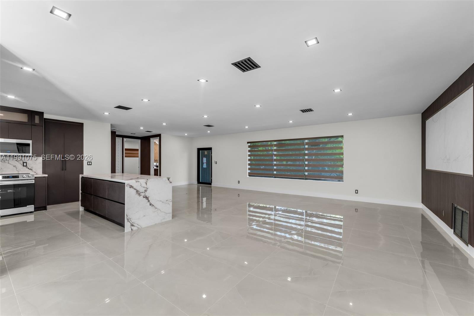 PINE TREE ESTATES 1ST ADD - Residential