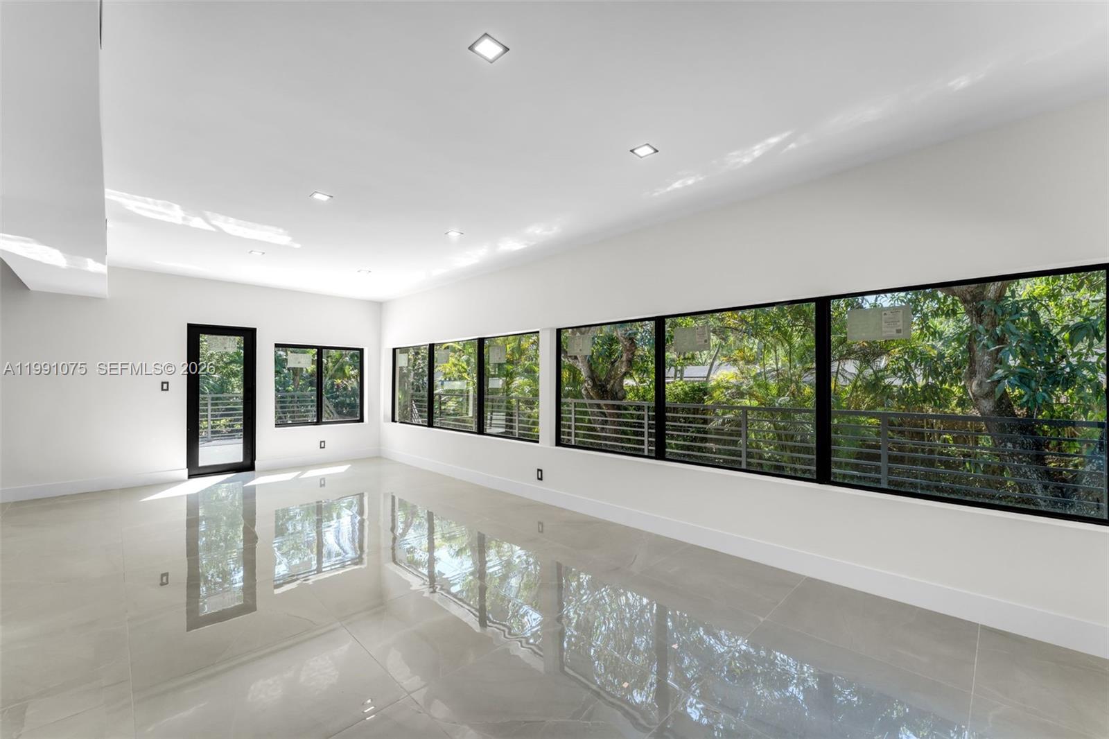 PINE TREE ESTATES 1ST ADD - Residential